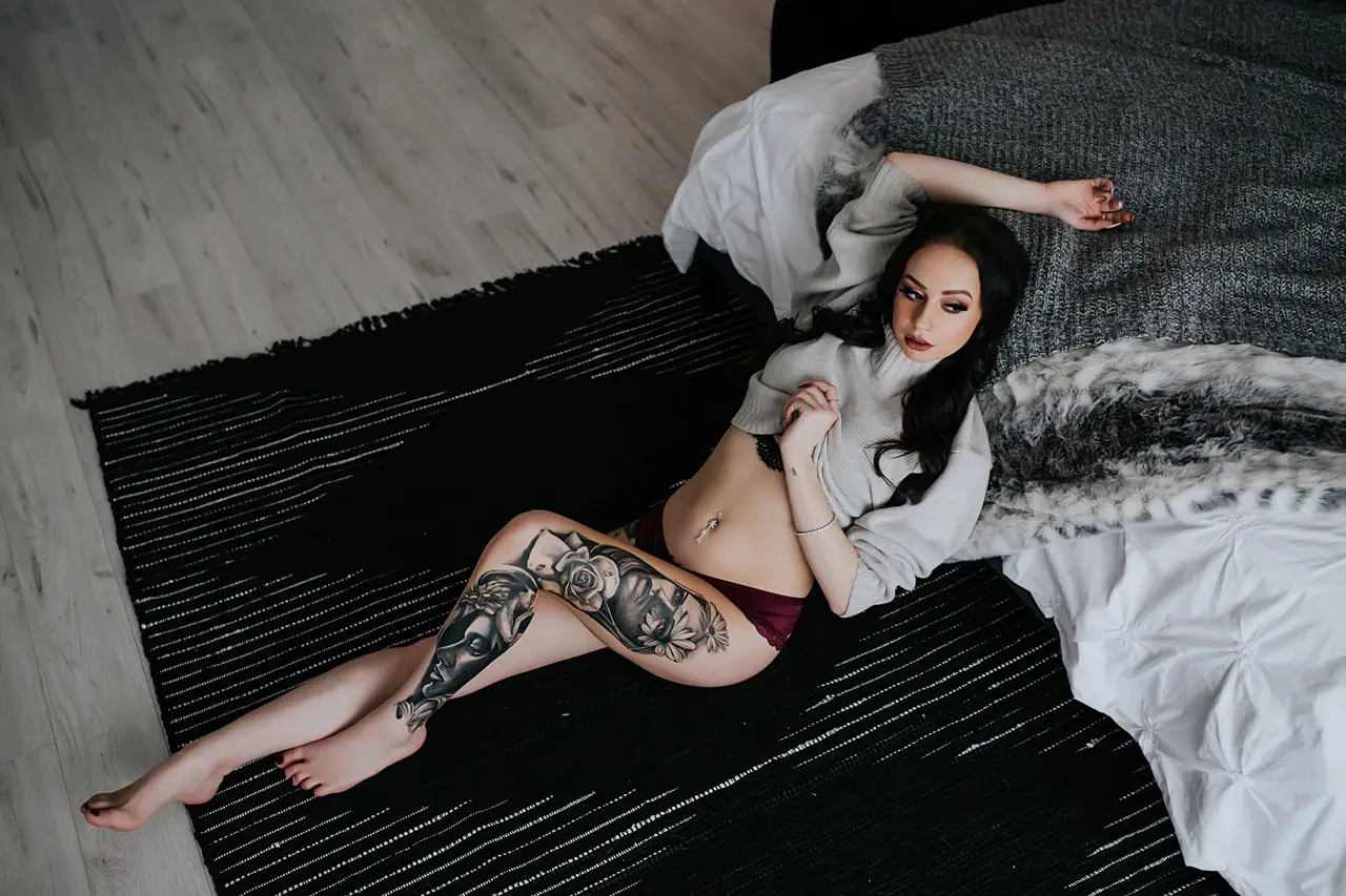 boudoir photoshoot, boudoir ideas, boudoir poses, boudoir inspiration, in studio boudoir, boudoir outfits, boudoir outfit ideas, calgary boudoir photographer