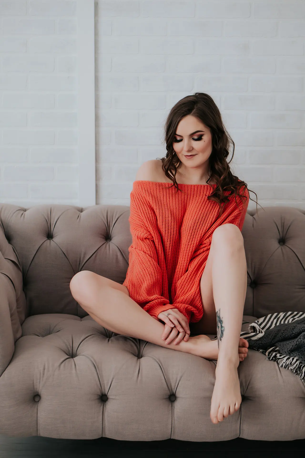 calgary boudoir photographers, boudoir photography, boudoir ideas, indoor boudoir, boudoir poses, boudoir inspiration