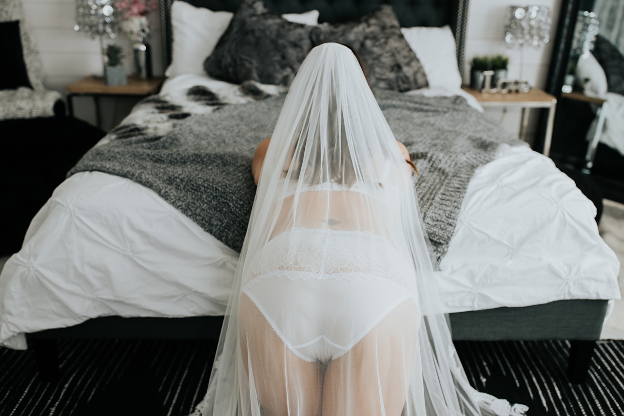 calgary boudoir photographer, bridal boudoir, bridal boudoir with veil, light and airy boudoir, boudoir ideas,boudoir outfit inspiration, curvy boudoir, boudoir ideas