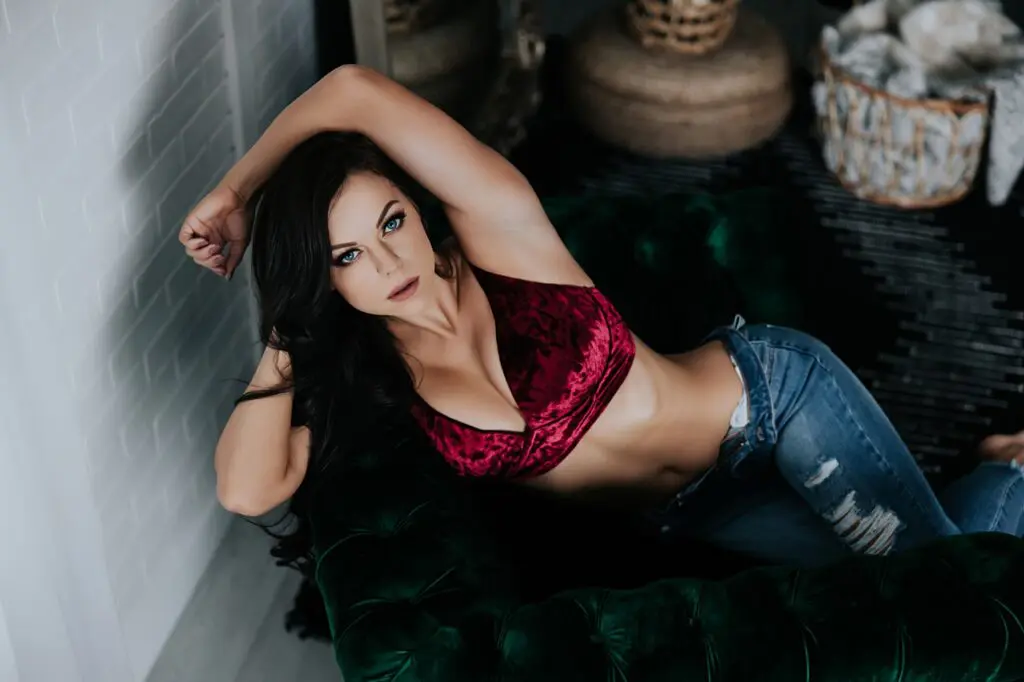 calgary boudoir photographers, boudoir outfit inspiration, boudoir ideas, boudoir poses, boudoir makeup