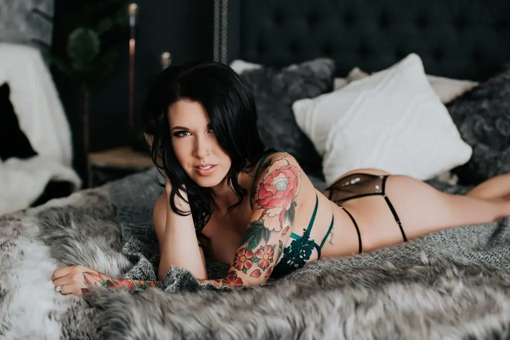 calgary boudoir photographers, calgaryboudoir, boudoir ideas, boudoir poses, shein lingerie, best boudoir poses, moody boudoir