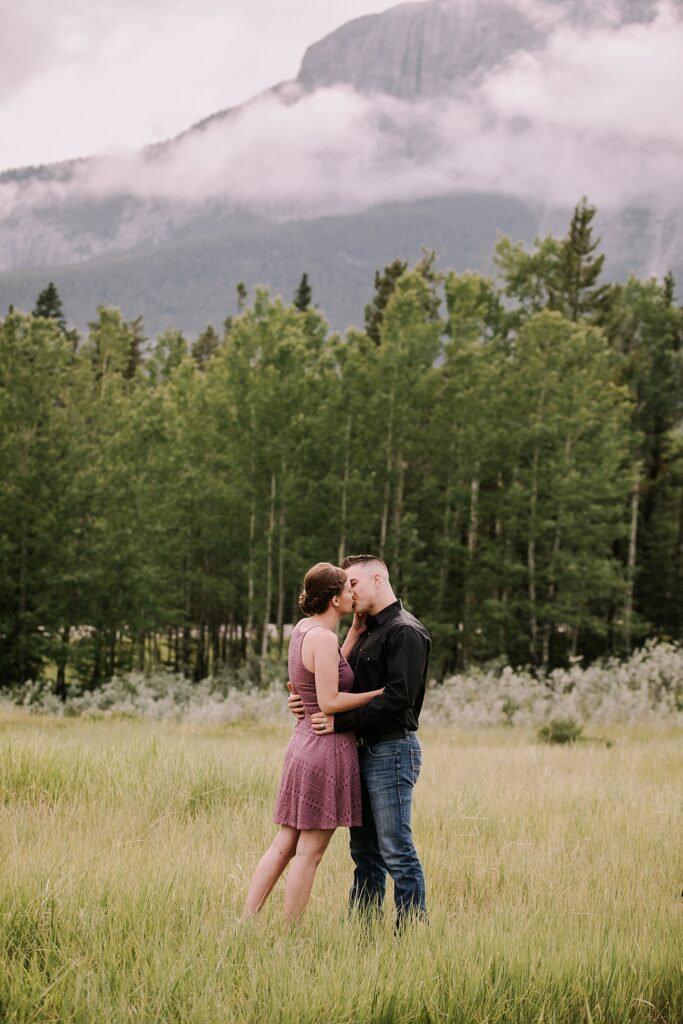 canmore elopement photographer, quarry lake park elopement, quarry lake park wedding, rainy day wedding, elopement photography