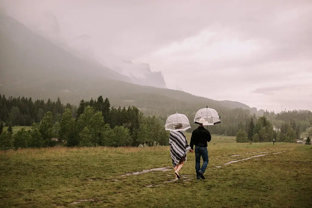 canmore elopement photographer, quarry lake park elopement, quarry lake park wedding, rainy day wedding, elopement photography