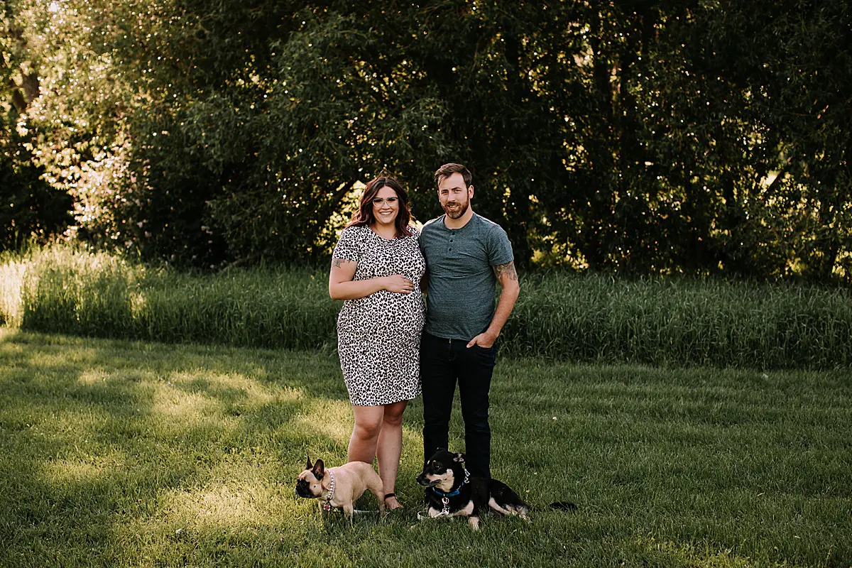 confederation park maternity session