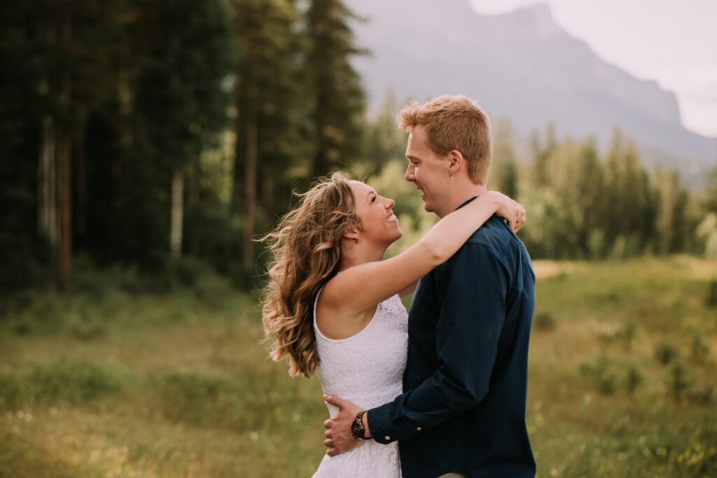 canmore engagement photographer