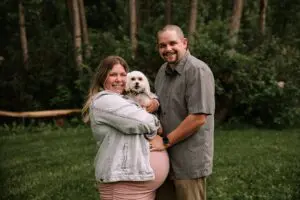 couples maternity session at confederation park in calgary